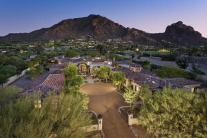 This image shows the neighborhood of Paradise Valley Village in Phoenix Arizona.