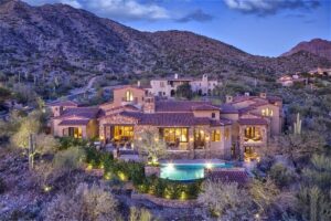This image shows a big house located in Ahwatukee Foothills Village located in Arizona.